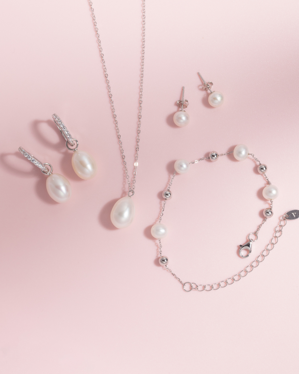 Freshwater Pearl Bracelet in Sterling Silver