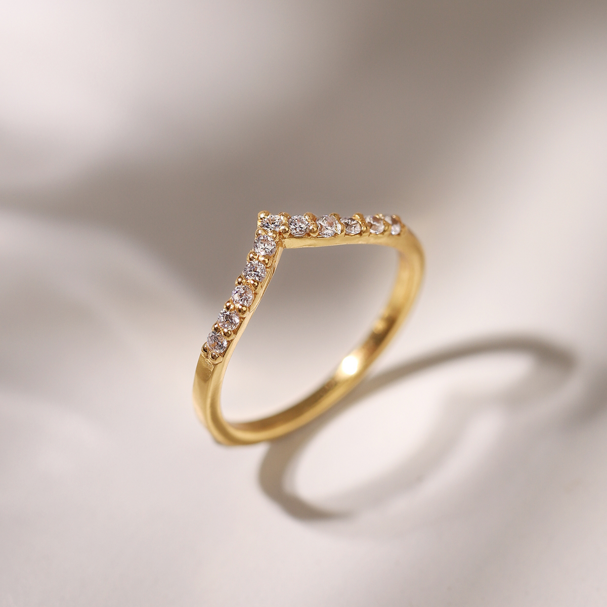 Wishbone Curved Eternity Ring in 18k Gold Vermeil